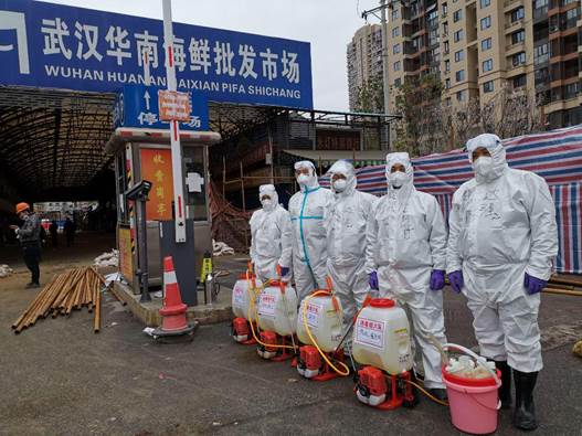 公司法人带队在国家专家组指导下对华南海鲜城进行应急保障消毒